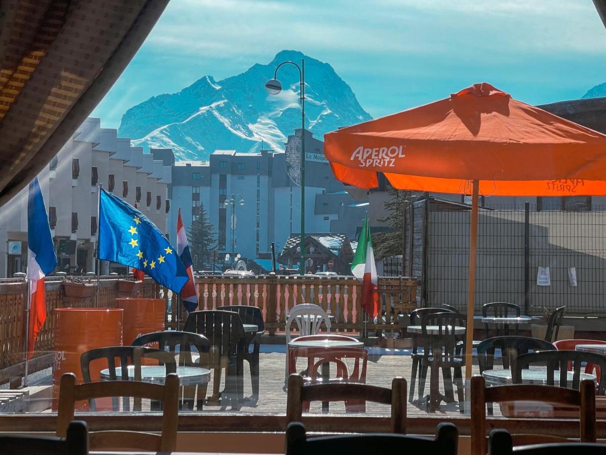 Atmosphere Hotel Les Deux Alpes Bagian luar foto
