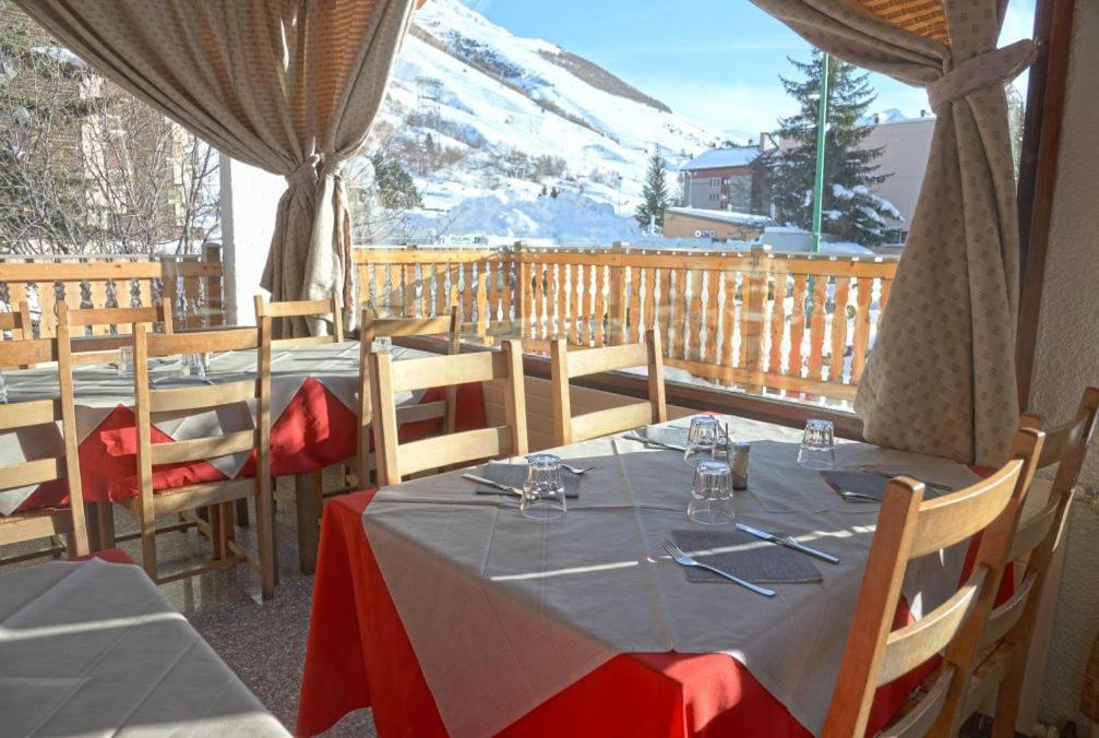 Atmosphere Hotel Les Deux Alpes Bagian luar foto